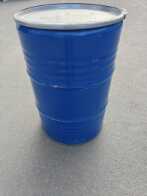 PLECHOVÝ SUD 200 L POUŽITÝ VNĚ I UVNITŘ LAKOVANÝ ODNÍMATELNÉ VÍKO 