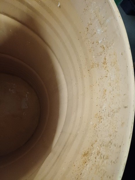 PLECHOVÝ SUD 200 L POUŽITÝ VNĚ I UVNITŘ LAKOVANÝ ODNÍMATELNÉ VÍKO (5)